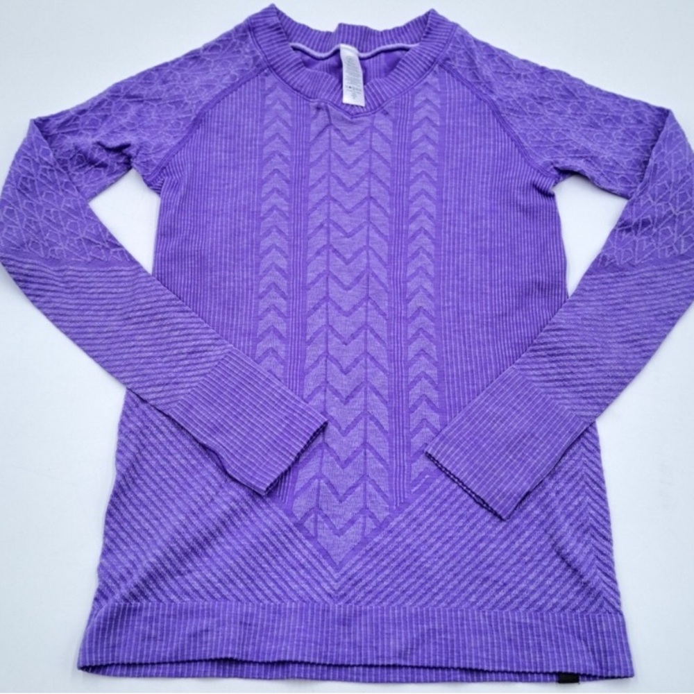 IVIVVA by LULULEMON girls size 10 Glacier Air long sleeve top